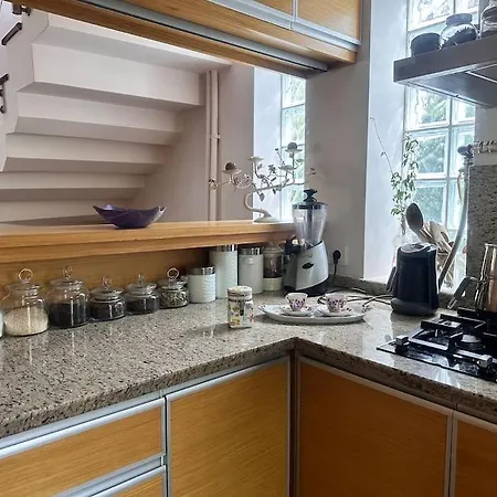 Apartman With Jacuzzi And Garden Zekeriyakoy *